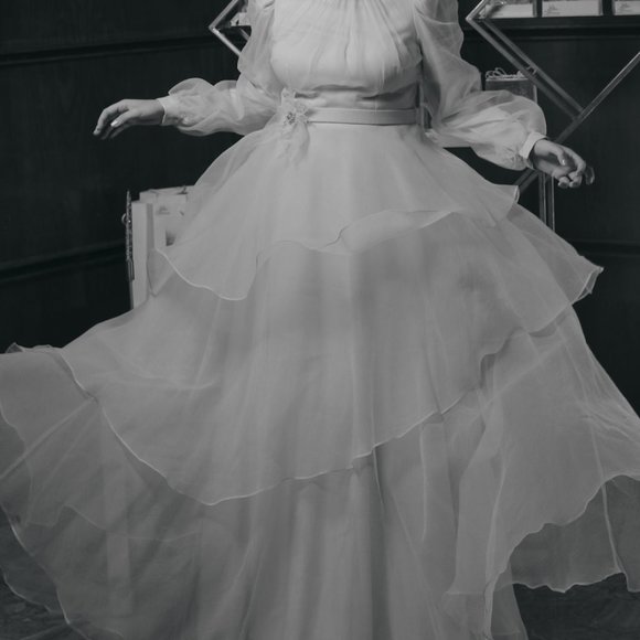 Hijabi modest ruffle beige maxi dress - Picture 2 of 3